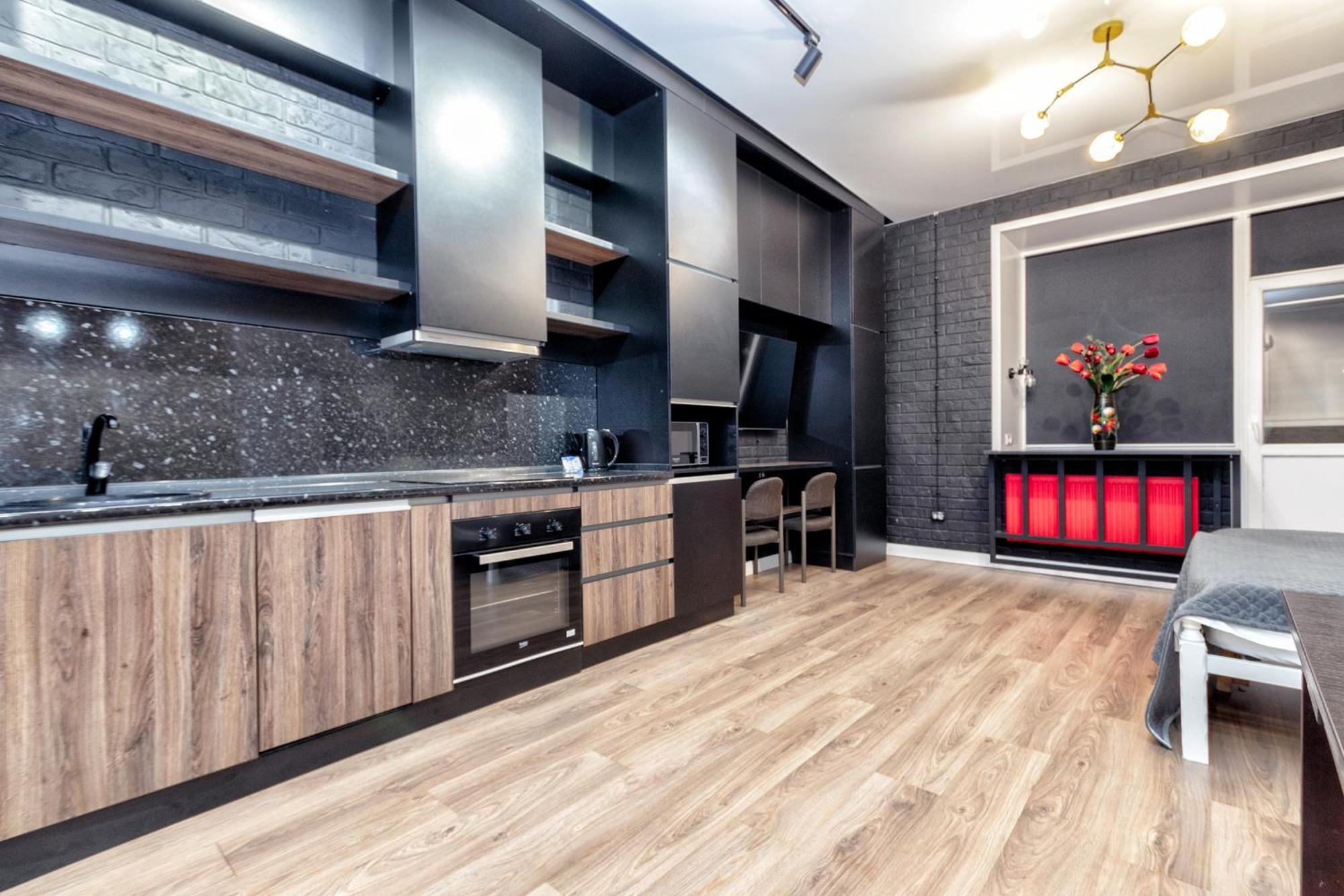 Студия С Дизайнерским Ремонтом В Элитном Доме Pavlodar Exterior photo